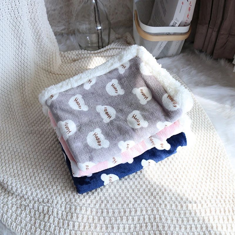 Thick Lamb Fleece Pet Dog Blanket Soft Flannel Cat And Dog Cushion To Keep Warm Cat And Dog Sleeping Blanket Winter Pet Cushion - FushionX Techflex